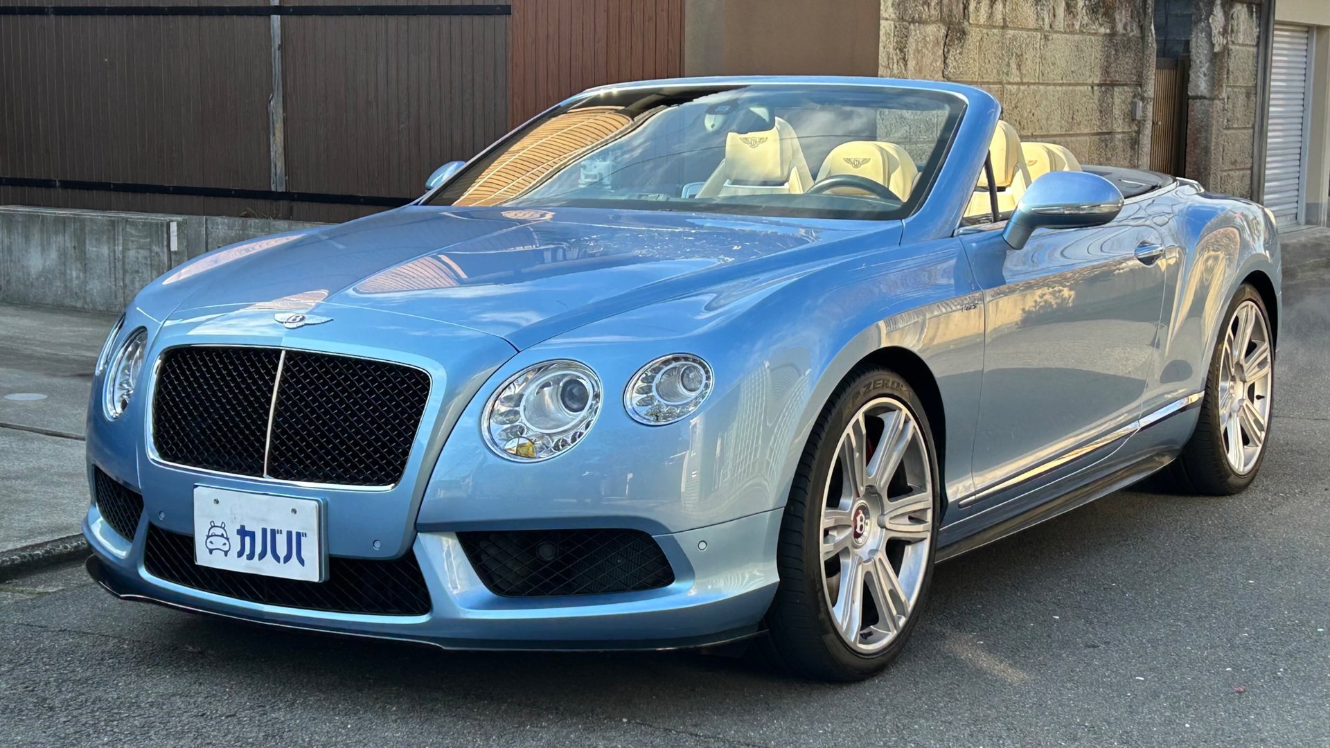 BENTLEY CONTINENTAL - View 1