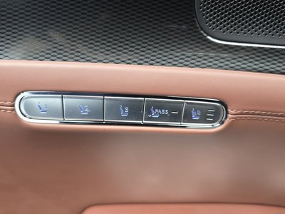صورة مصغرة 28 لـ 2022 Genesis G90 (RS4)