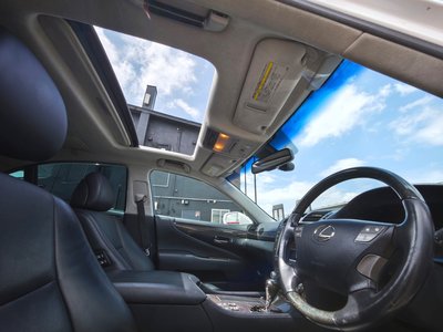صورة مصغرة 18 لـ 2010 Lexus LS