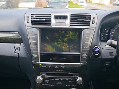 صورة مصغرة 13 لـ 2010 Lexus LS
