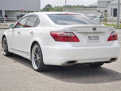 صورة 5 لـ 2010 Lexus LS