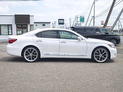 صورة 8 لـ 2010 Lexus LS
