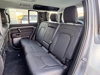 LAND ROVER DEFENDER - 10