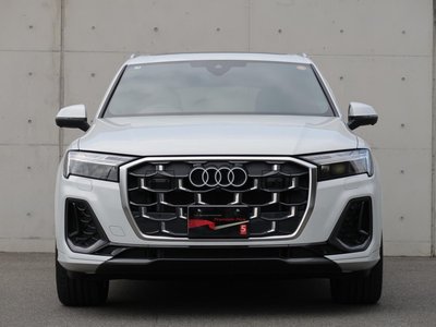 AUDI Q7 - 10