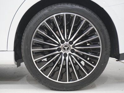 صورة 10 لـ 2025 Mercedes-BENZ E-CLASS