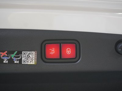2025 Mercedes-BENZ E-CLASS 缩略图 58