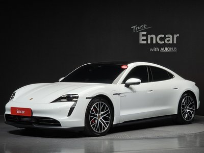 صورة 1 لـ 2021 Porsche TAYCAN