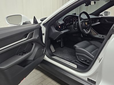 صورة مصغرة 13 لـ 2021 Porsche TAYCAN