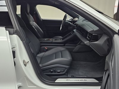 صورة مصغرة 16 لـ 2021 Porsche TAYCAN