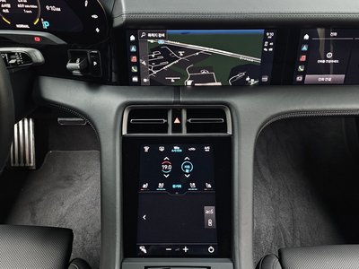 صورة مصغرة 19 لـ 2021 Porsche TAYCAN