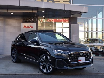 AUDI Q8 - 1