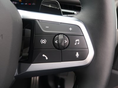 2025 BMW X1 — миниатюра 26