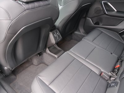 2025 BMW X1 — миниатюра 17