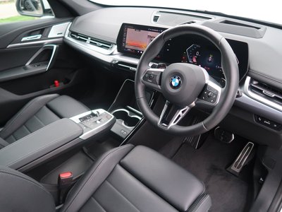 2025 BMW X1 — миниатюра 13