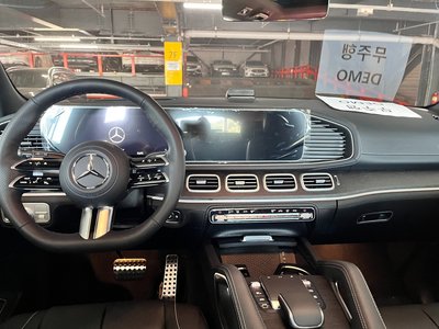 2025 Mercedes-BENZ GLS — фото 9