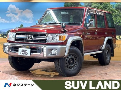 TOYOTA LAND CRUISER 70 - 1