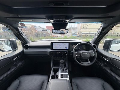 TOYOTA LAND CRUISER - 7