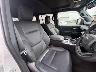 TOYOTA LAND CRUISER - 8