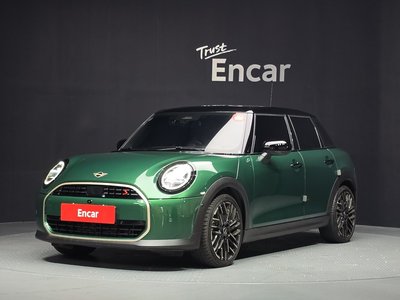 2025 MINI COOPER S photo 1