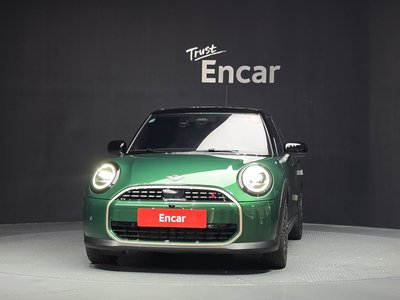 2025 MINI COOPER S photo 2