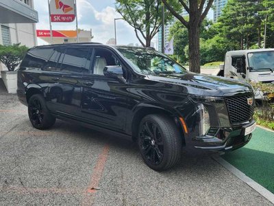 CADILLAC ESCALADE 5TH GENERATION - 4