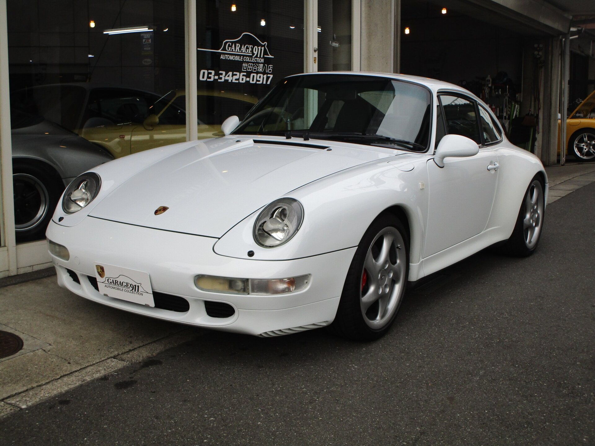 PORSCHE 911 - View 1