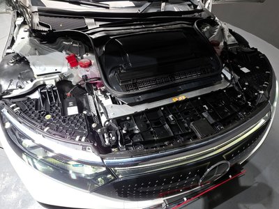 MERCEDES-BENZ EQS - 7