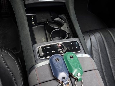 MERCEDES-BENZ EQS - 9