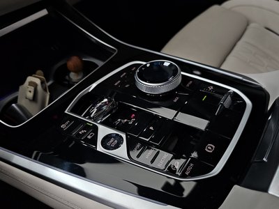 2024 BMW X5 — миниатюра 12
