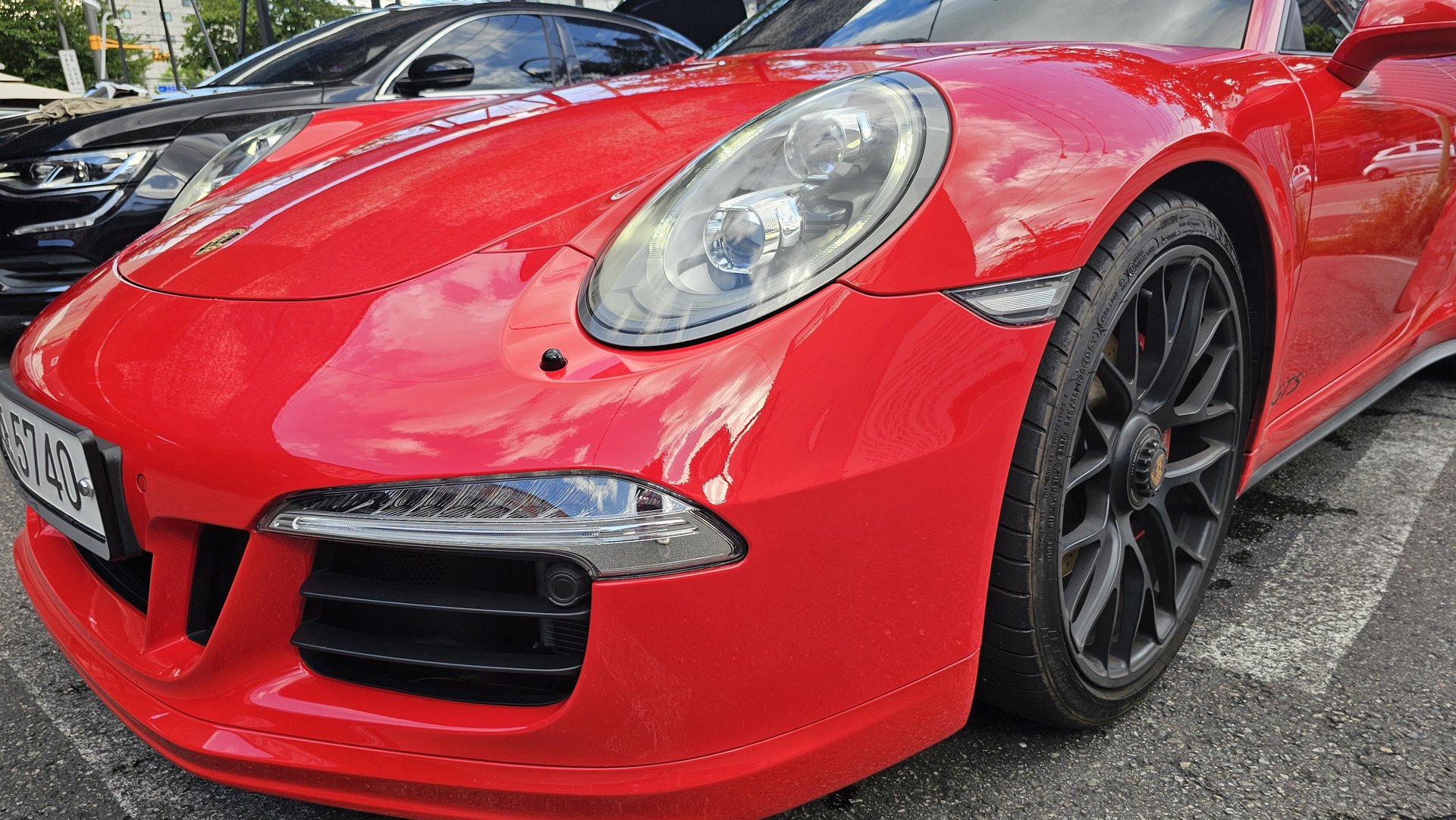 PORSCHE 911 - View 1