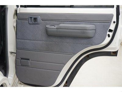 صورة مصغرة 12 لـ 2015 Toyota LAND CRUISER 70