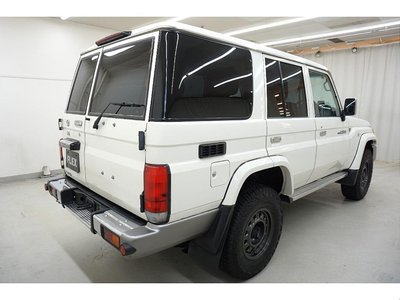 صورة مصغرة 38 لـ 2015 Toyota LAND CRUISER 70