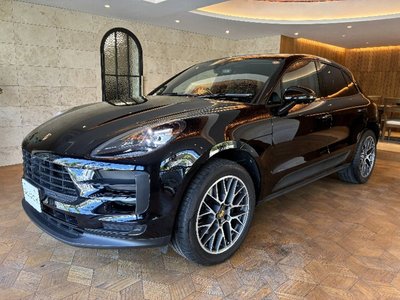 PORSCHE MACAN - 3