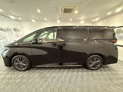 2025 Toyota VELLFIRE — фото 6