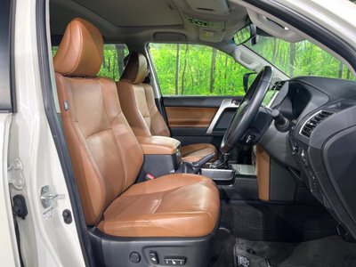 TOYOTA LAND CRUISER PRADO - 10