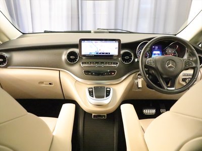 صورة مصغرة 13 لـ 2023 Mercedes-BENZ V-CLASS