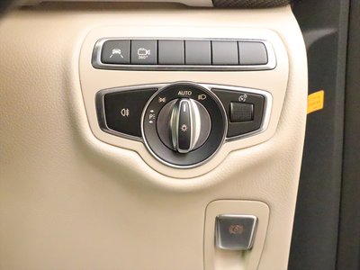 صورة مصغرة 30 لـ 2023 Mercedes-BENZ V-CLASS
