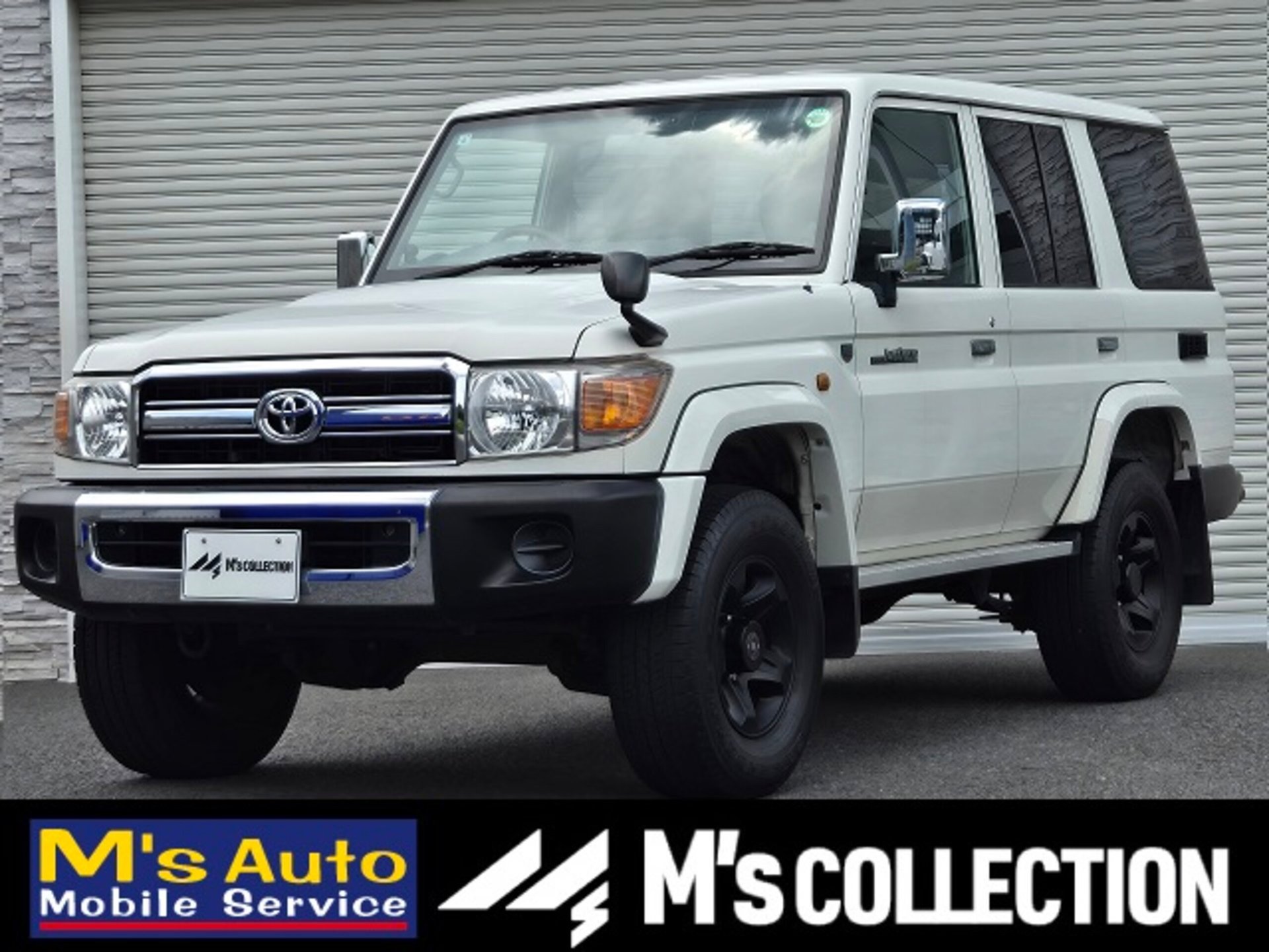 TOYOTA LAND CRUISER 70 - View 1