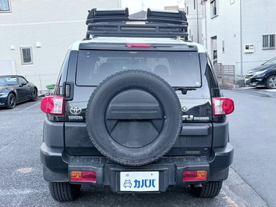 TOYOTA FJ CRUISER - 4