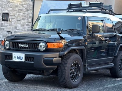 TOYOTA FJ CRUISER - 1