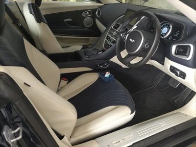 ASTON MARTIN DB11 - 3