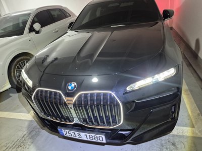 BMW 7 SERIES - 1