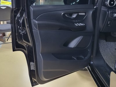 MERCEDES-BENZ V-CLASS - 10