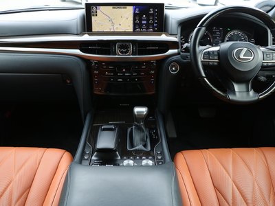 2019 Lexus LX 缩略图 25