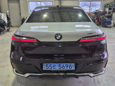 BMW I7 - 2