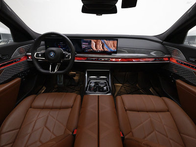 BMW I7 - 7