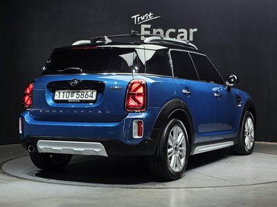 MINI COUNTRYMAN - 3