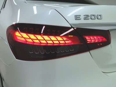 MERCEDES-BENZ E-CLASS - 5
