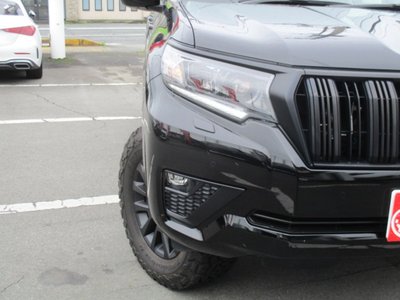 TOYOTA LAND CRUISER - 4