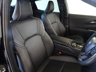 TOYOTA CROWN CROSSOVER - 8